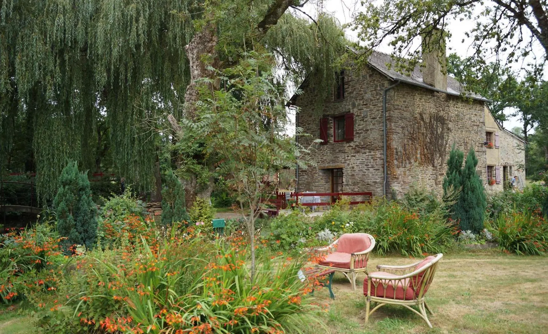 Le Moulin Du Bignon Bed & Breakfast Lassy